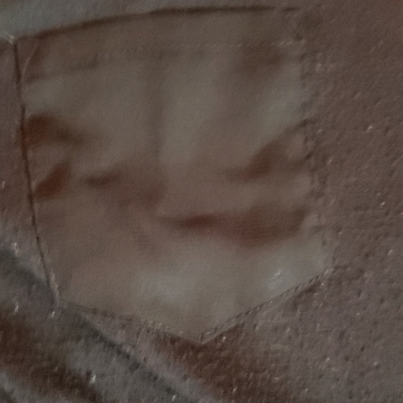 MUDD black vneck with shear v in back - Picture 5 of 5